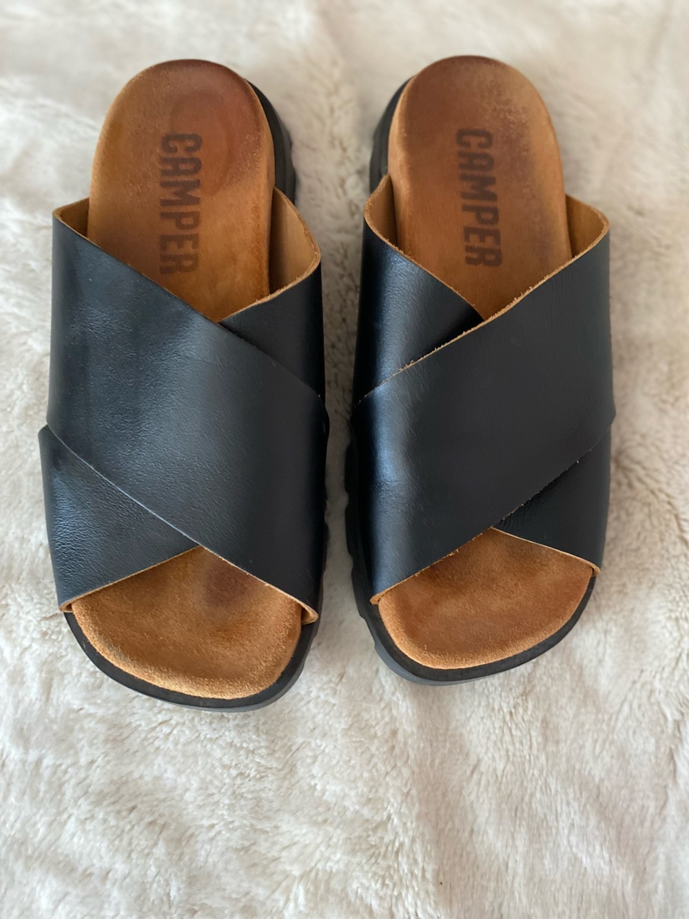 Camper women’s black leather criss cross upper Brutus sandals - Picture 2 of 11